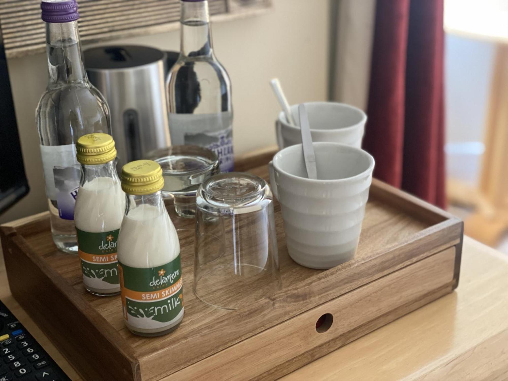 Burlton Inn Værelse billede